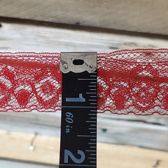 Chantilly Lace Trim - 1" x 5 yards - Red Floral - Picture 4 of 4